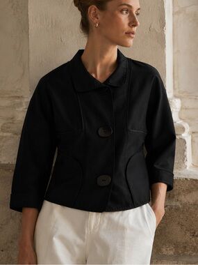 Carlisle Women’s 8 Black 100% Silk Cropped Jacket Novelty Buttons Boxy Cocktail